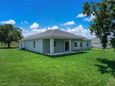 Exterior - 2800 Monza Dr, Sebring, FL 33872 photo 3 of 6