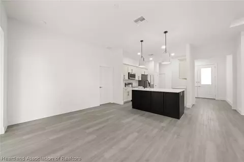 Entry Way - 2800 Monza Dr, Sebring, FL 33872 photo 1 of 1