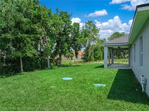 Exterior - 2800 Monza Dr, Sebring, FL 33872 photo 5 of 6