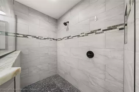 Bath - 6829 San Bruno Dr, Sebring, FL 33872 photo 2 of 4