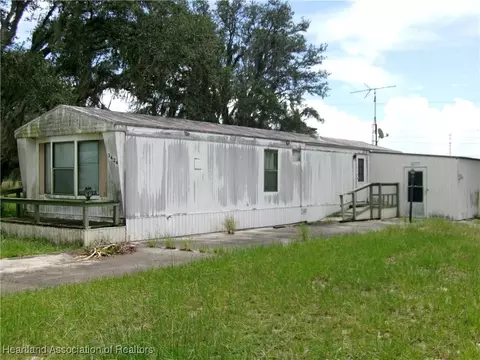 3424 Howze Ave, Sebring, FL 33870 photo 2