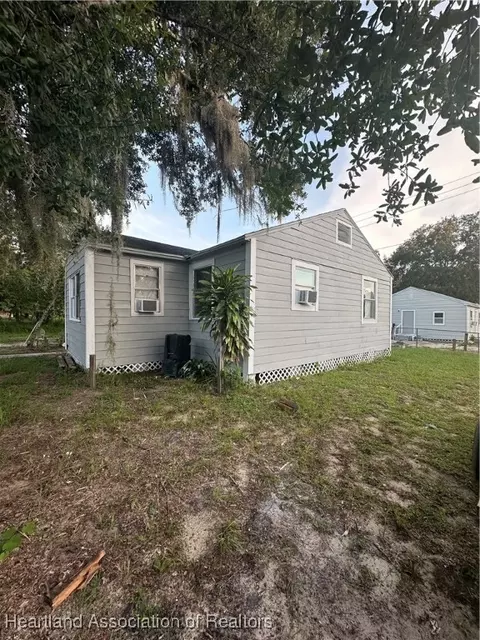 4722 4th St, Sebring, FL 33870 photo 9