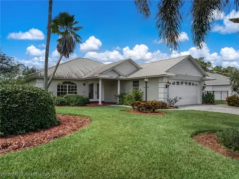 505 Barcelona Dr, Sebring, FL 33875