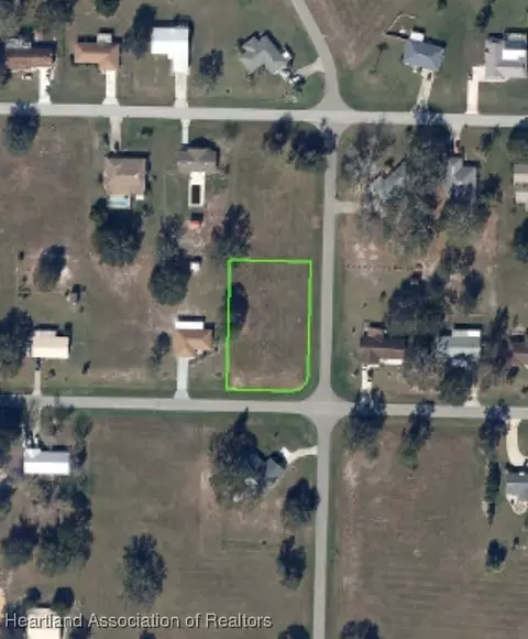 8317 Hampshire Dr, Sebring, FL 33876