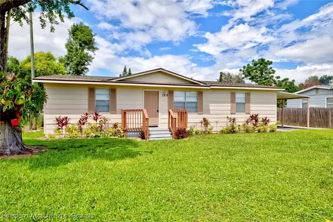 122 Sharon Ave, Sebring, FL 33875