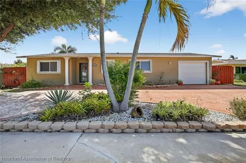 1700 NW 111 Ave, Pembroke Pines, FL 33026
