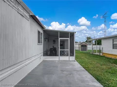 3208 Delaware Ave, Sebring, FL 33870 photo 2