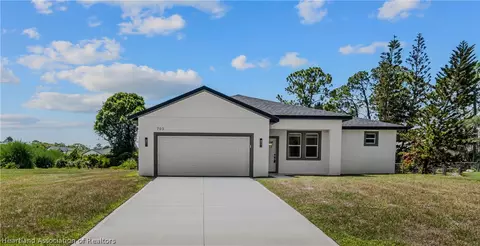 703 Aston-martin Dr, Sebring, FL 33872