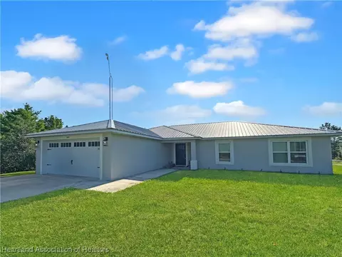 949 Laurelwood St, Lake Placid, FL 33852
