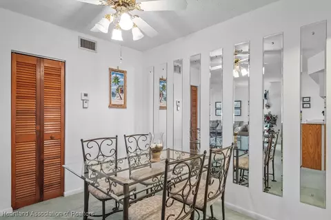Dining - 4989 Casablanca Circle J-3, Sebring, FL 33870 photo 4 of 6