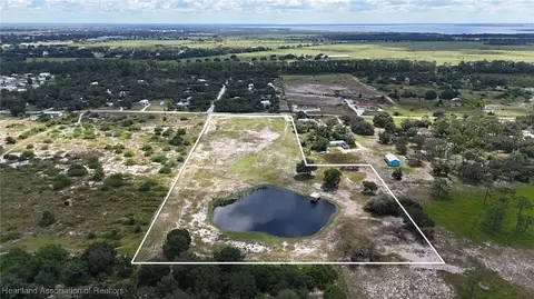 880 Farm Rd, Sebring, FL 33876