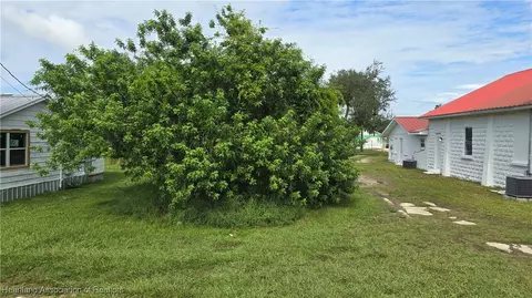 904 S Delaney Ave, Avon Park, FL 33825