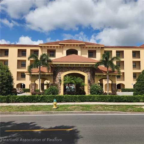 2351 Lakeview Drive 114, Sebring, FL 33870