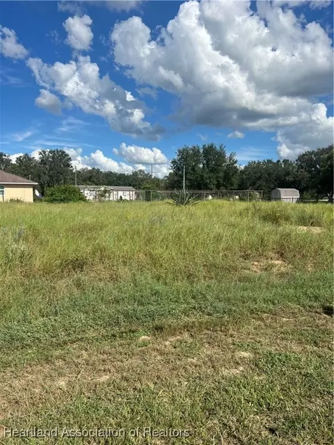 2836 N Huron Rd, Avon Park, FL 33825