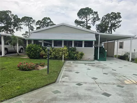 429 Sunbird Sq, Sebring, FL 33872