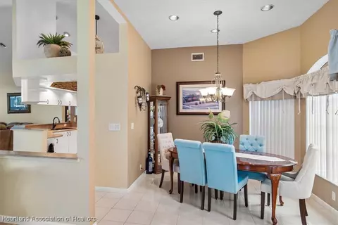 3151 Wynstone Ct, Sebring, FL 33875 photo 10