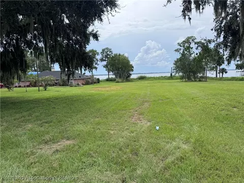 S Lake Reedy Boulevard, Frostproof, FL 33843