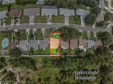 View/Area - 4611 Granada Blvd, Sebring, FL 33872 photo 3 of 12