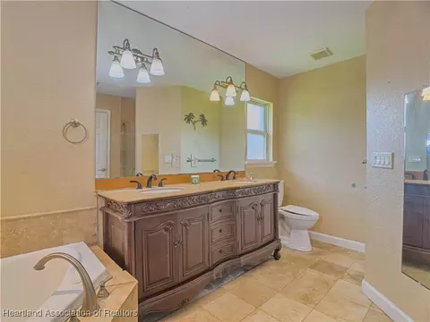 Bath - 4611 Granada Blvd, Sebring, FL 33872 photo 2 of 4