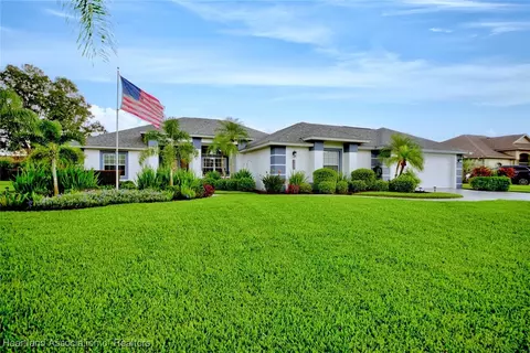 3600 Manor Dr, Sebring, FL 33872