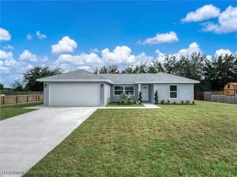 2641 W Newton Rd, Avon Park, FL 33825