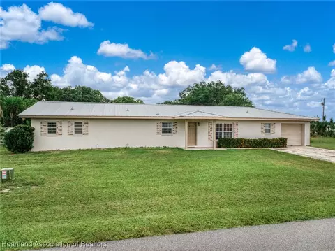 1708 Elf Dr, Sebring, FL 33875