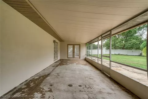Exterior - 1708 Elf Dr, Sebring, FL 33875 photo 7 of 10
