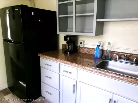 Kitchen - 1900 Palm Blvd, Sebring, FL 33870 photo 2 of 2
