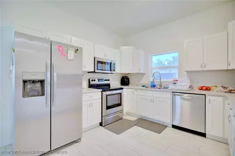 Kitchen - 1301 Ebro Ct, Sebring, FL 33870 photo 3 of 3