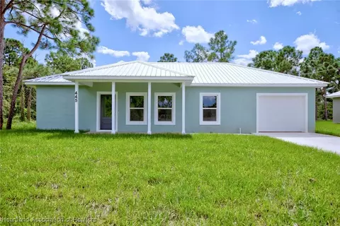 445 Apple Blossom Ct, Lake Placid, FL 33852