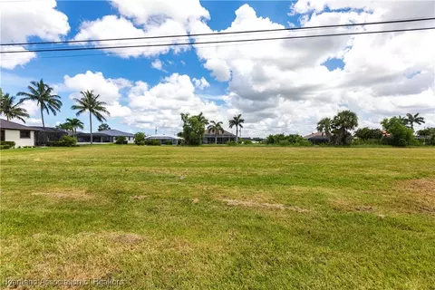 2317 SW 28th Ter, Cape Coral, FL 33914