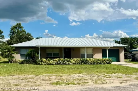 251 Pershing Ave, Lake Placid, FL 33852