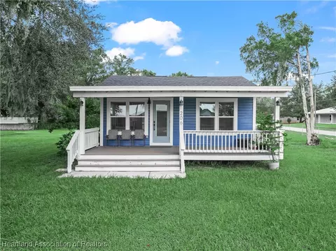 206 W Broward St, Bowling Green, FL 33834