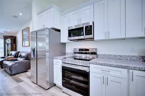 Kitchen - 224 Robinhood Ter, Sebring, FL 33876 photo 3 of 4