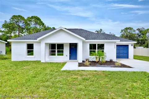 2200 W Longbottom Rd, Avon Park, FL 33825