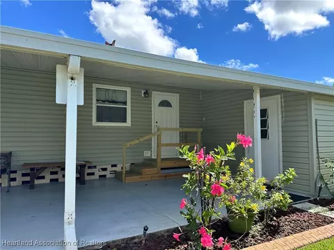 211 White Poplar Dr, Sebring, FL 33876
