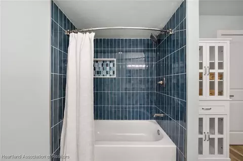 Bath - 6032 Pine Ln, Sebring, FL 33876 photo 8 of 8