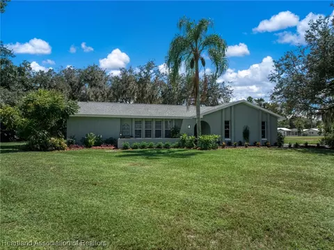 Exterior - 6032 Pine Ln, Sebring, FL 33876 photo 1 of 10