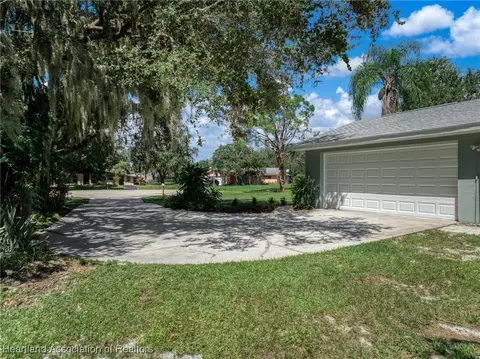 Exterior - 6032 Pine Ln, Sebring, FL 33876 photo 8 of 10