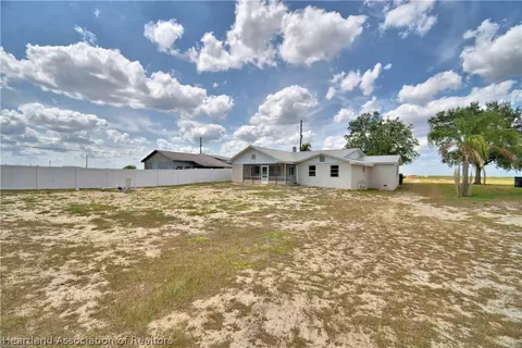 Exterior - 352 E 630 Hwy, Frostproof, FL 33843 photo 4 of 10