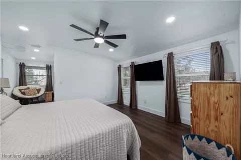 Bedroom - 129 S Pine St, Sebring, FL 33870 photo 1 of 7