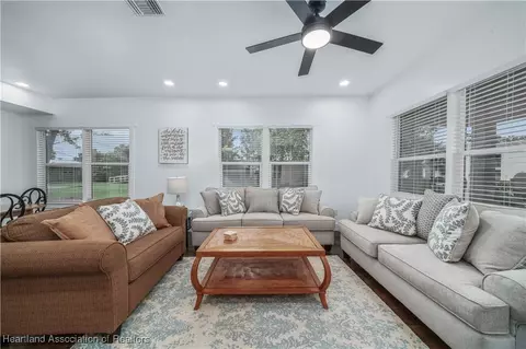 Living - 129 S Pine St, Sebring, FL 33870 photo 2 of 4
