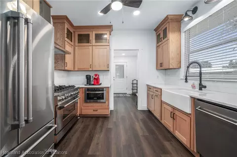 Kitchen - 129 S Pine St, Sebring, FL 33870 photo 1 of 3