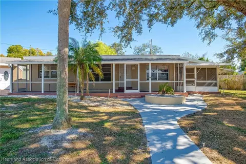 67 Lake Henry Dr, Lake Placid, FL 33852