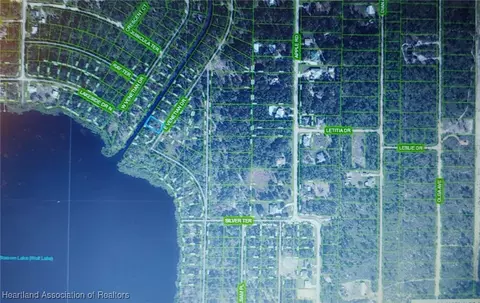 6331 E Venetian Dr, Sebring, FL 33875