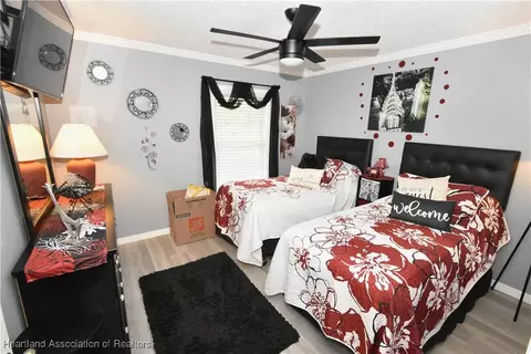 Bedroom - 3807 Edgewater Dr, Sebring, FL 33872 photo 4 of 6