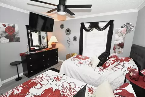 Bedroom - 3807 Edgewater Dr, Sebring, FL 33872 photo 6 of 6