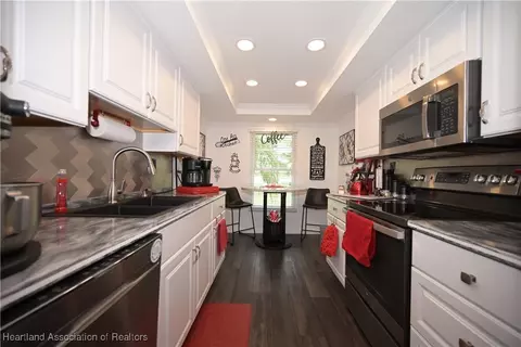 Kitchen - 3807 Edgewater Dr, Sebring, FL 33872 photo 1 of 3