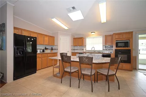 112 Sunbird Pl, Sebring, FL 33872 photo 8