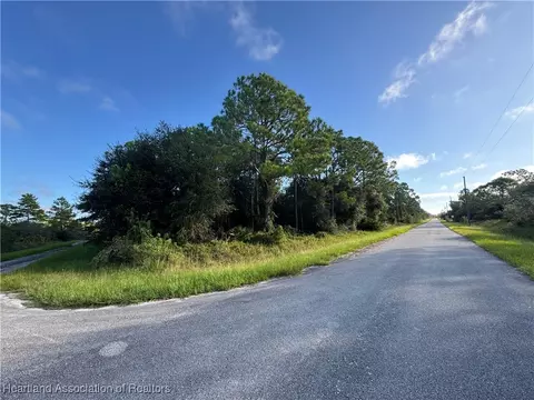 160 Eula Ave NW, Lake Placid, FL 33852